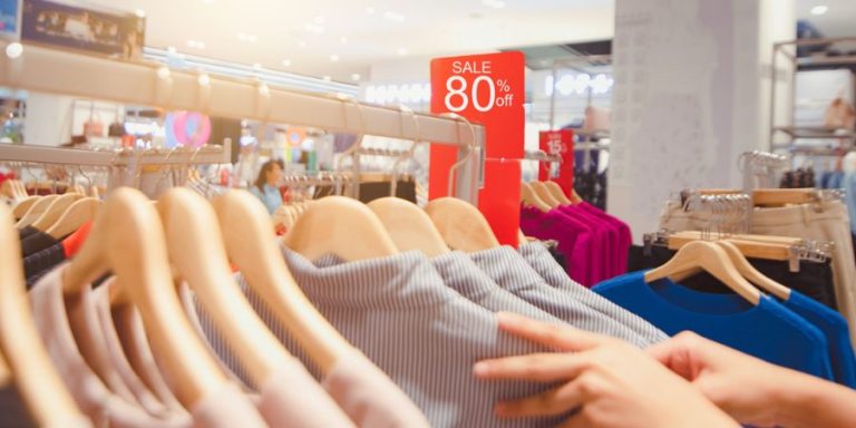 The Psychology of Discounts: Understanding Consumer Behavior and Decision-Making in Retail