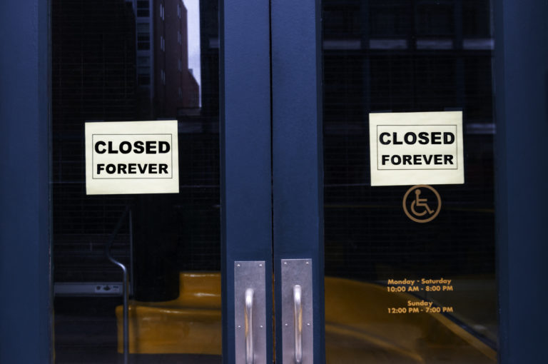 Alarming List of All 17 Memorable Businesses Closing Retail Stores