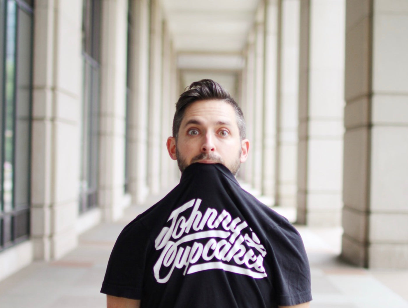 johnny cupcakes