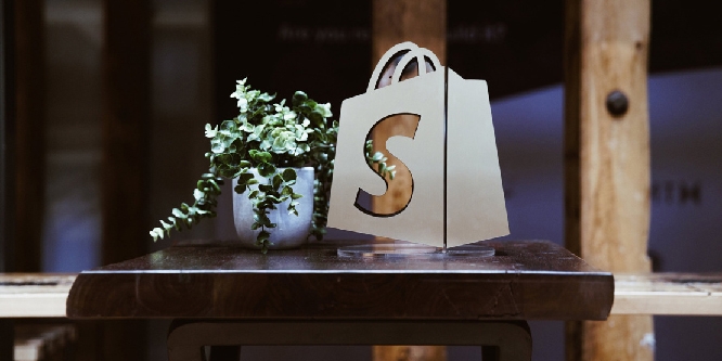 Shopify logo