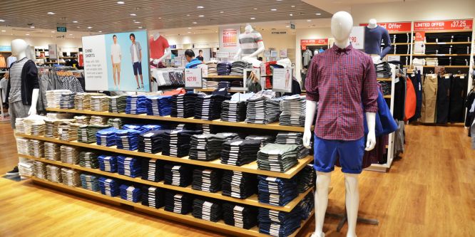 Uniqlo store display